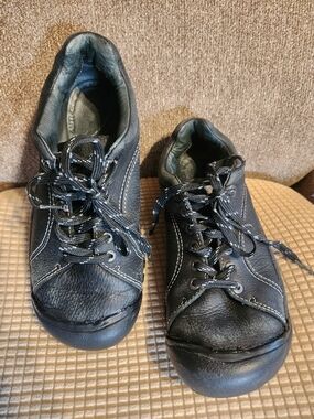 VINTAGE Keen Shoes SIZE 8